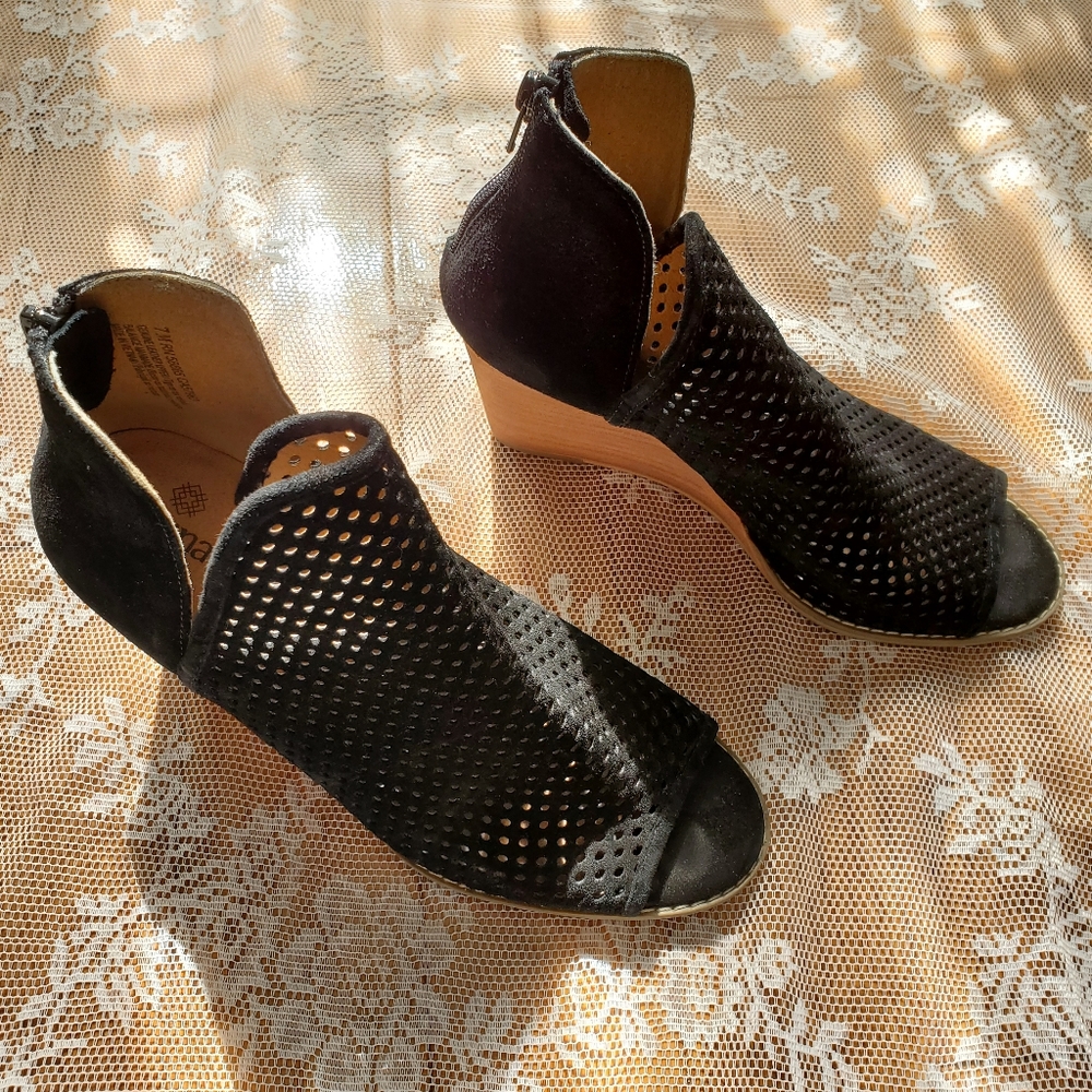 Susina Kinston Perforated Suede Peep Toe Wedge Bootie, Black - Picture 2 of 8